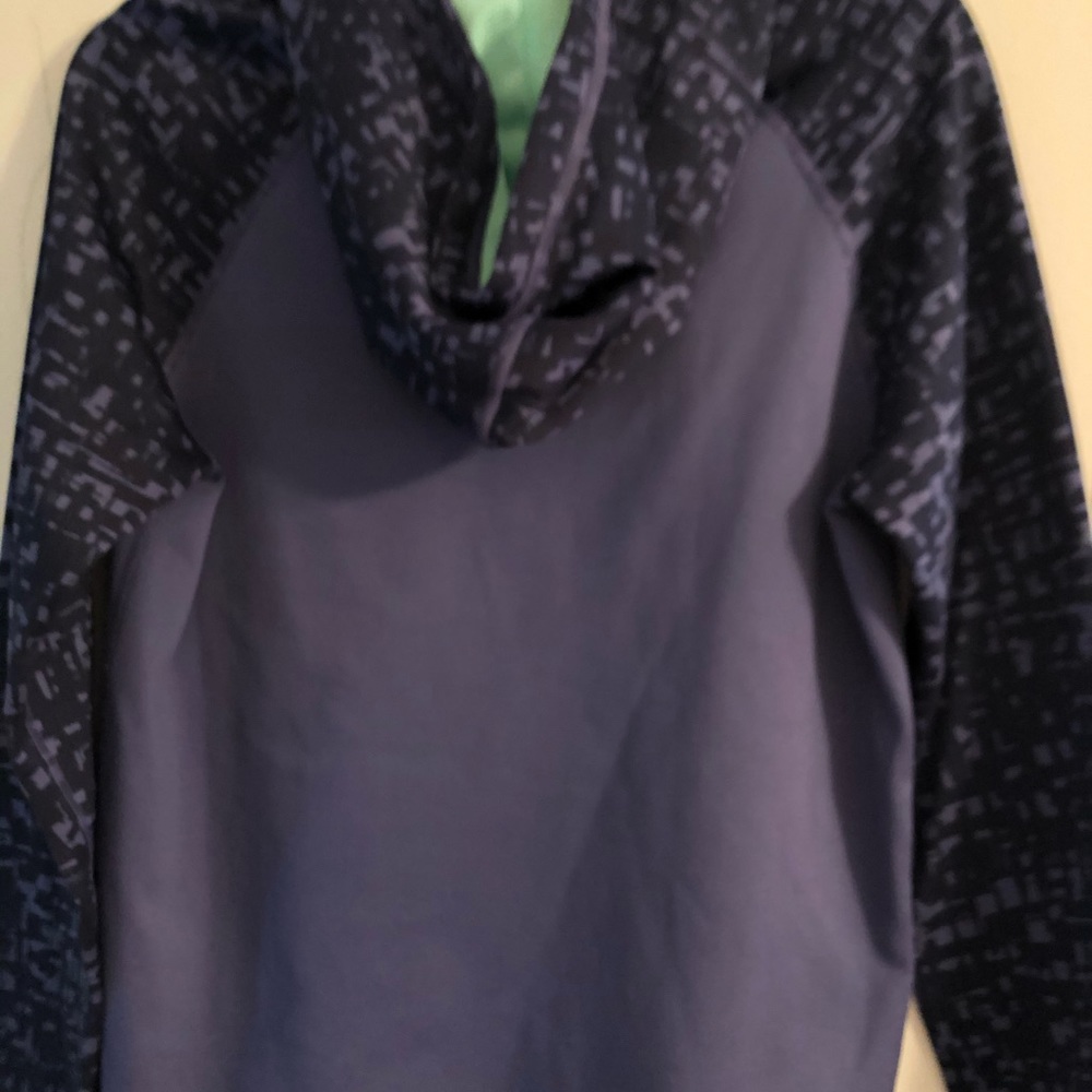 Nike Thermal Running Hoodie - Picture 2 of 5